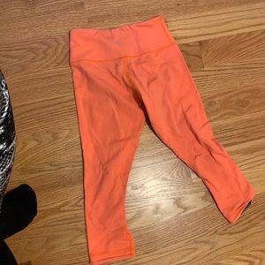 Lululemon cropped leggings